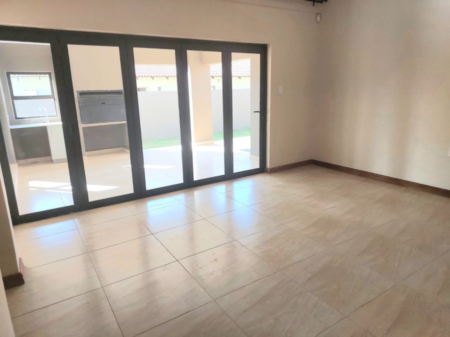 To Let 4 Bedroom Property for Rent in La Camargue Private Country Estate North West